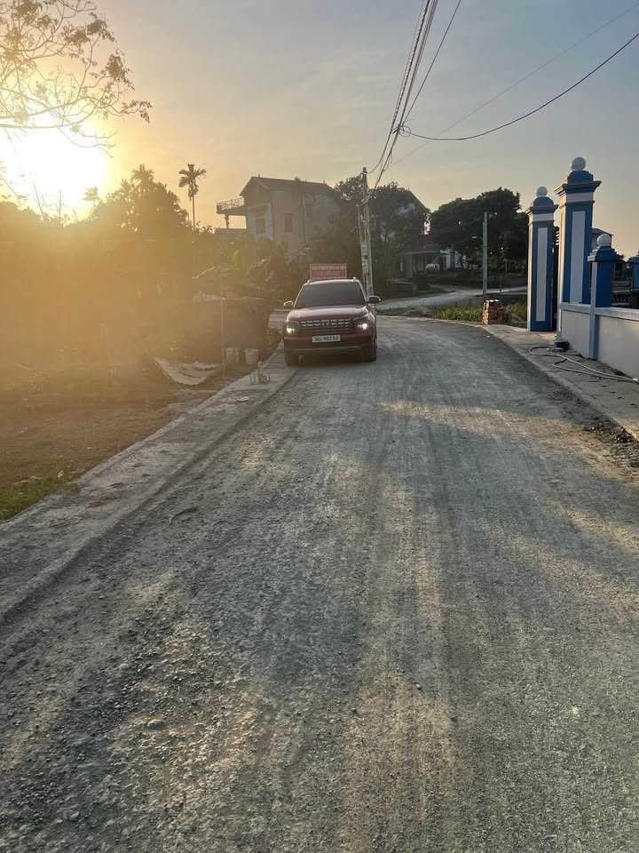 Đất mặt tiền kinh doanh 116m² giá 2 tỷ - Cơ hội đầu tư hấp dẫn tại Quốc Oai!