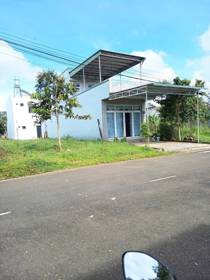 Nhà mặt tiền Trần Văn Giáp, Bảo Lộc 120m² giá 3.75 tỷ - Sẵn sàng ở ngay!