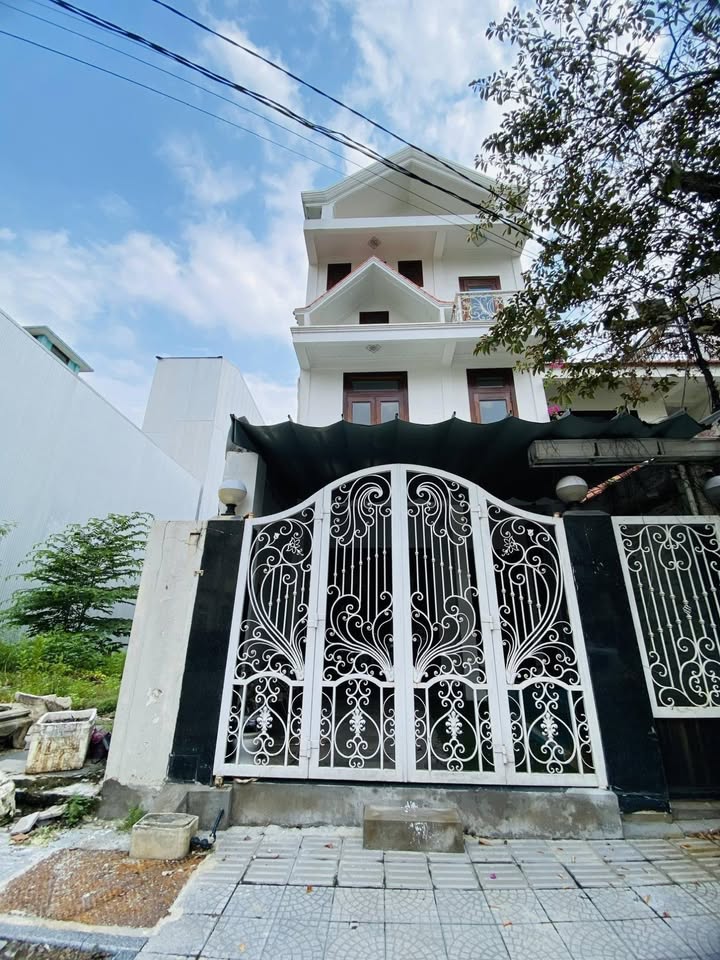 Nhà 3 tầng mặt tiền Nguyễn Phan Chánh, Vỹ Dạ - Chỉ 6 tỷ, chính chủ!