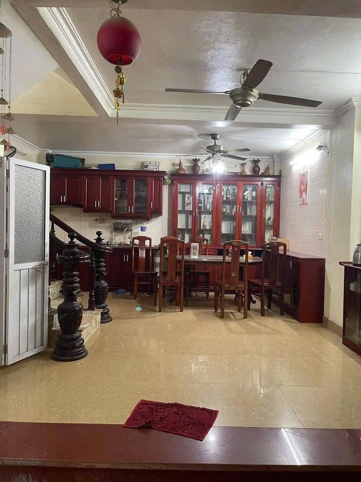 Nhà Ngõ 68 Hoàng Cầu, Đống Đa 42m² giá 15 triệu - Sẵn sàng cho thuê ngay!