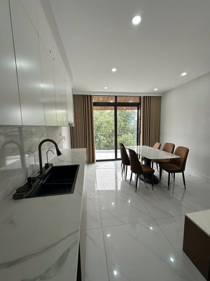 Nhà cho thuê Đống Đa 40m² giá 25 triệu - Nhà mới đẹp, thang máy