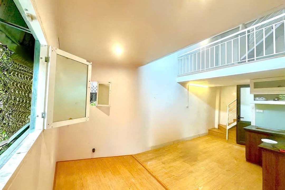 Nhà cho thuê ngõ 80 Chùa Láng, Đống Đa - 30m² giá 12 triệu, vào ở ngay!