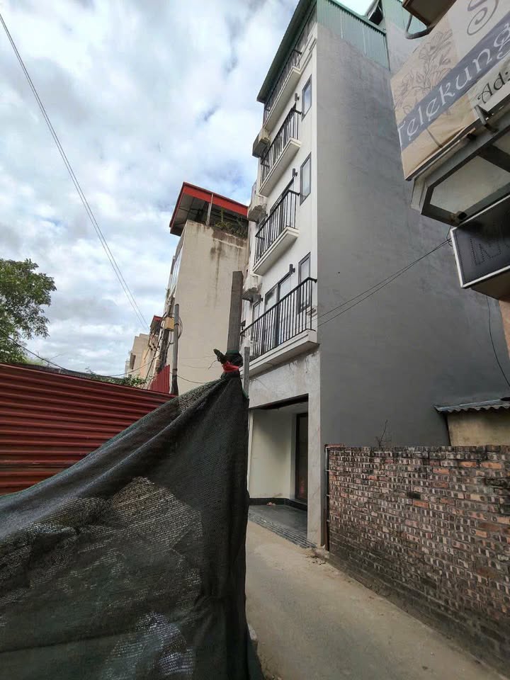 Cho thuê nhà 6 tầng Võ Chí Công, Nghĩa Đô 60m² - Thiết kế hiện đại, giá 23 triệu/tháng!