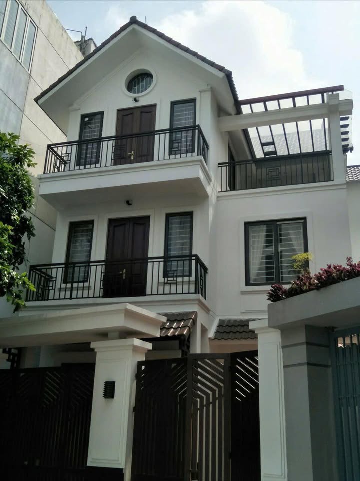 Biệt thự Ciputra Tây Hồ 150m² giá 39 triệu - Thuận tiện di chuyển!