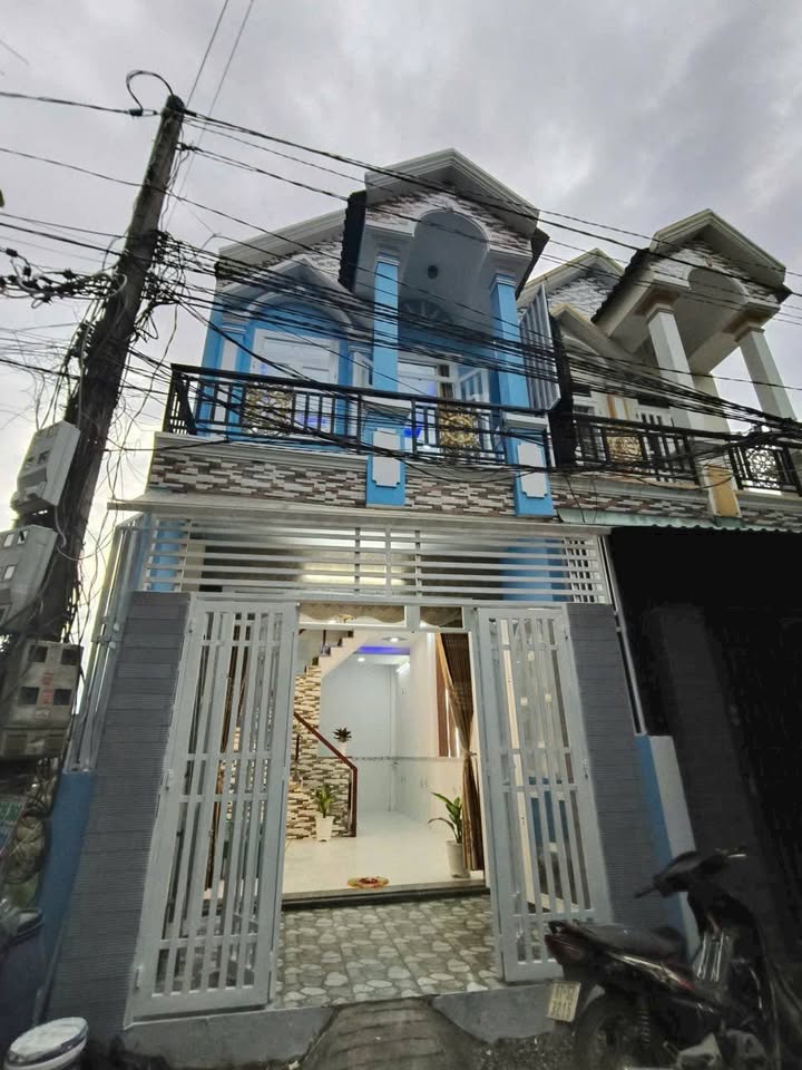 Nhà riêng Đức Hòa 40m² giá 820 triệu - Sổ hồng chính chủ, bán gấp!