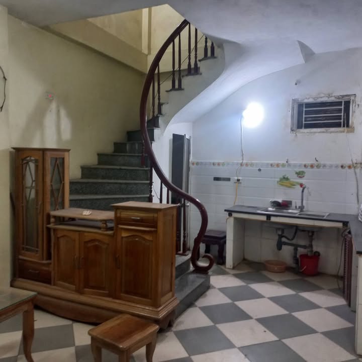 Nhà 5 tầng Tây Mỗ 33m² giá 5.9 tỷ - Thiết kế tiện nghi, sổ đỏ chính chủ!