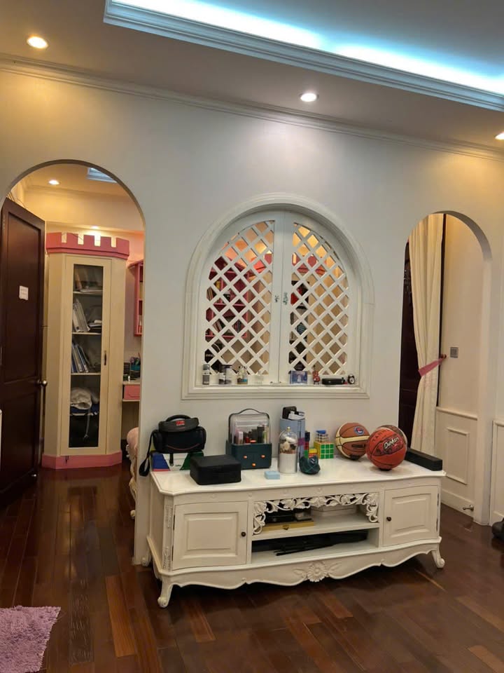 Biệt thự cao cấp Thảo Điền Quận 2 500m² - Nội thất sang trọng, phù hợp làm văn phòng!