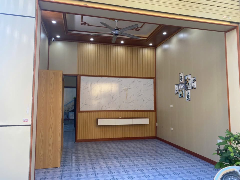 Nhà 2 tầng đường Trần Hưng Đạo, TP Hoa Lư 84.5m² giá 2 tỷ - Vị trí đắc địa gần phố cổ!