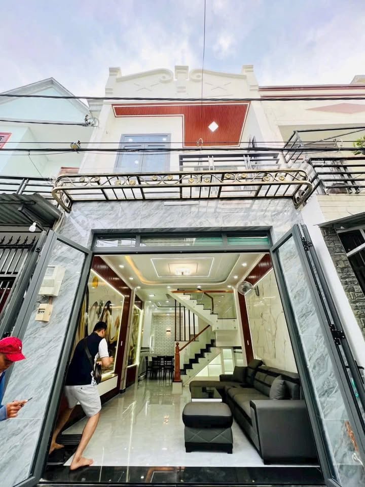 Nhà phố hẻm xe hơi 48m² tại Trung Mỹ Tây, Quận 12 - Hoàn thiện 100% chỉ 4.26 tỷ!