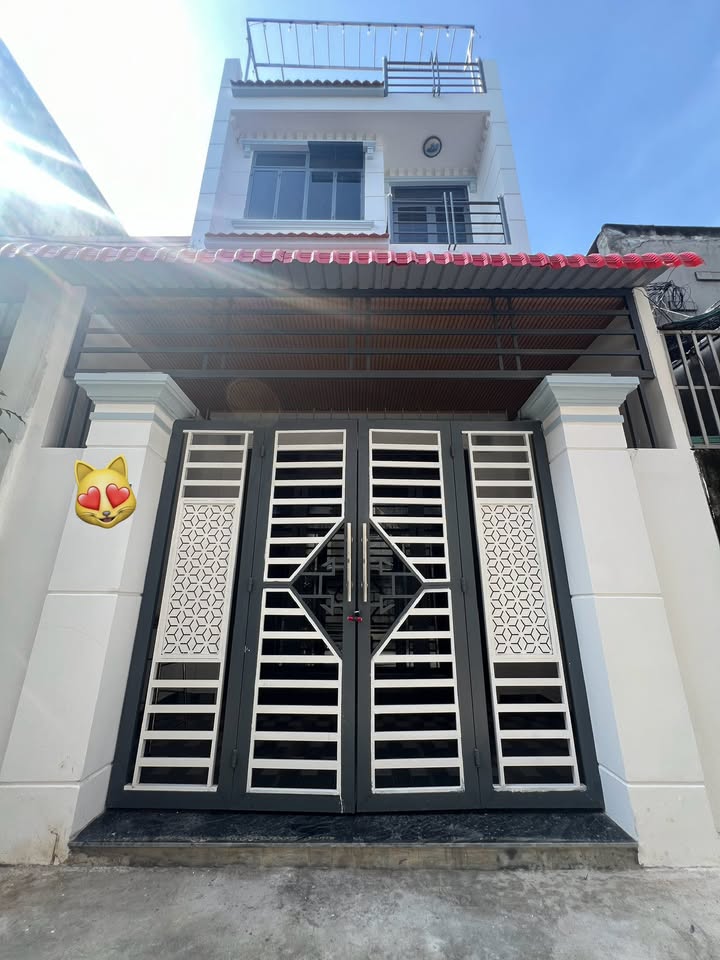 Nhà phố Trung Mỹ Tây 64m² giá 5.8 tỷ - Ô tô vào tận nhà!