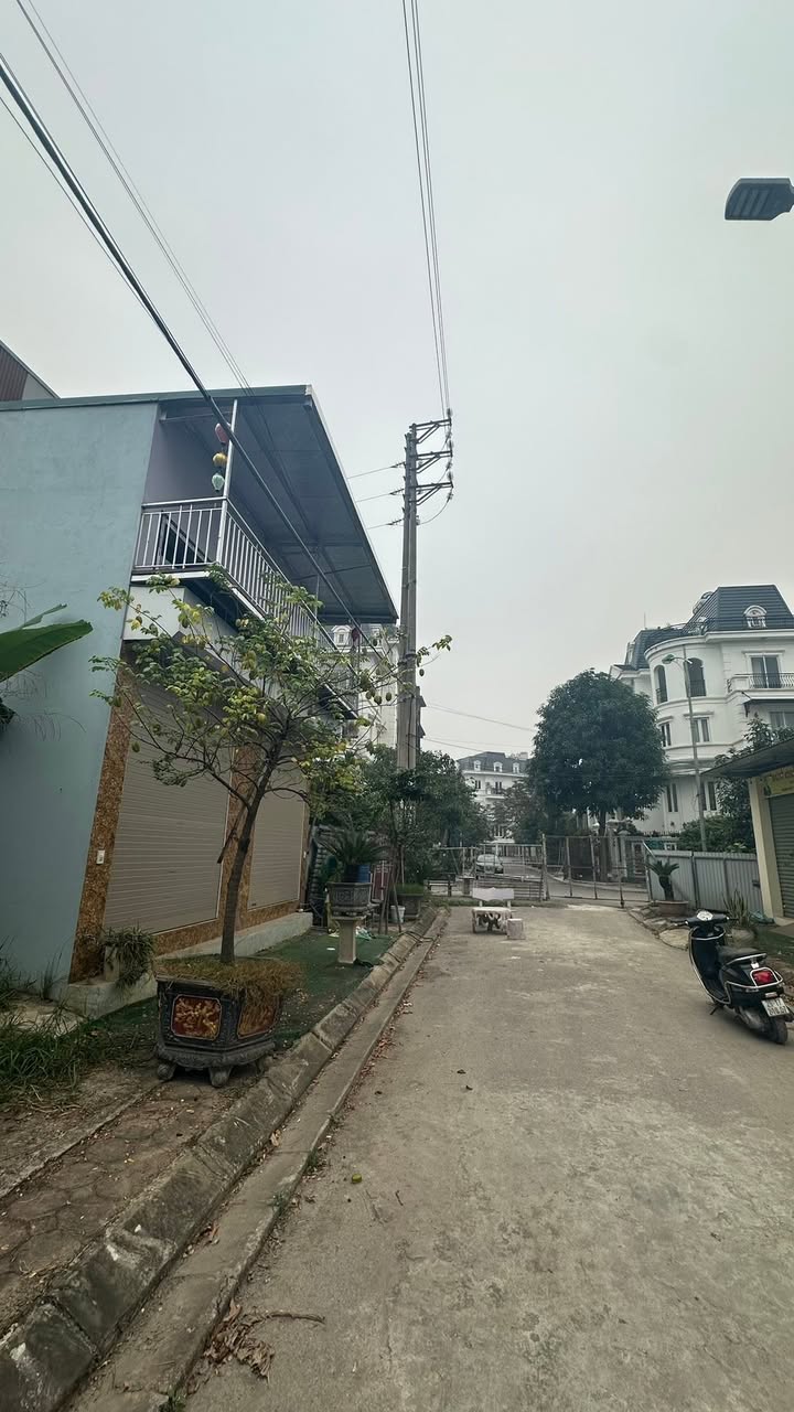 Nhà riêng Trạm Trôi 55m² giá 9 tỷ - Kinh doanh sầm uất, mặt tiền rộng!