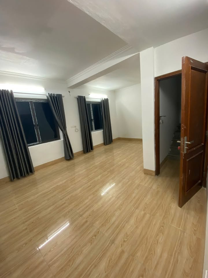 Nhà nguyên căn 3 tầng tại Phương Liệt, Thanh Xuân - Diện tích 50m², giá thỏa thuận - Tự do giờ giấc!