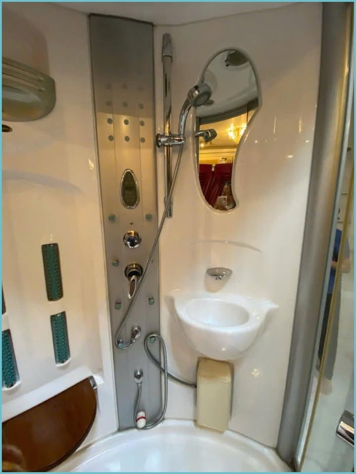 Nhà nguyên căn đường Cách Mạng Tháng 8, P.Phạm Ngũ Lão, Q.1, 87.1m² giá 75 triệu - Vị trí đắc địa cho kinh doanh!