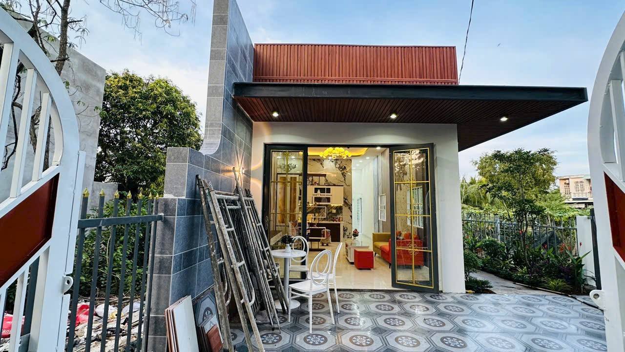 Townhouse Phước Lý, Cần Giuộc 204.71m² giá 1.98 tỷ - Hoàn công, chính chủ bán gấp!