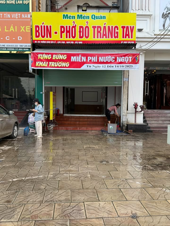 Cho thuê mặt bằng 261 Đàm Văn Lễ, Quế Võ - Không gian thoáng mát, chỗ để xe rộng rãi!