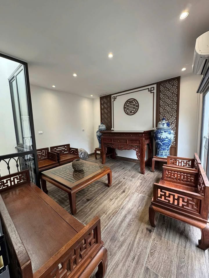 Nhà phố Ngọc Hà, Ba Đình 31m² giá 10 tỷ - Thiết kế 5 tầng, ô tô đỗ sát nhà!