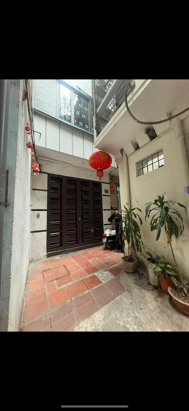 Nhà phố Bạch Mai, Quận Hai Bà Trưng, 32m² giá 8x tỷ - Full nội thất sang trọng!