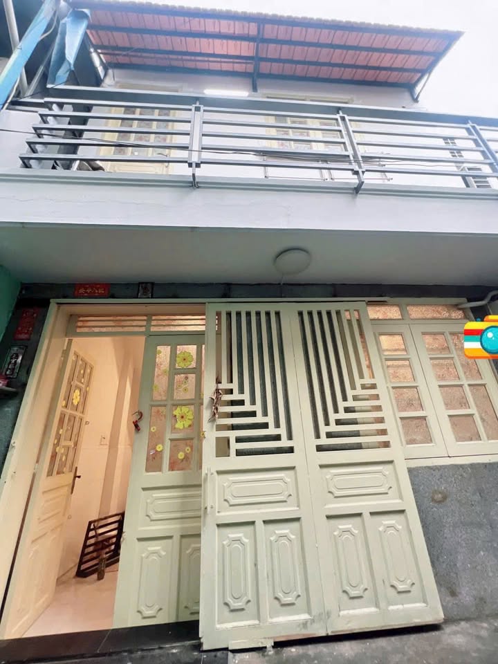 Nhà 2 tầng Tôn Đản, Quận 4, 21m² giá 3.1 tỷ - Bán gấp, chính chủ!