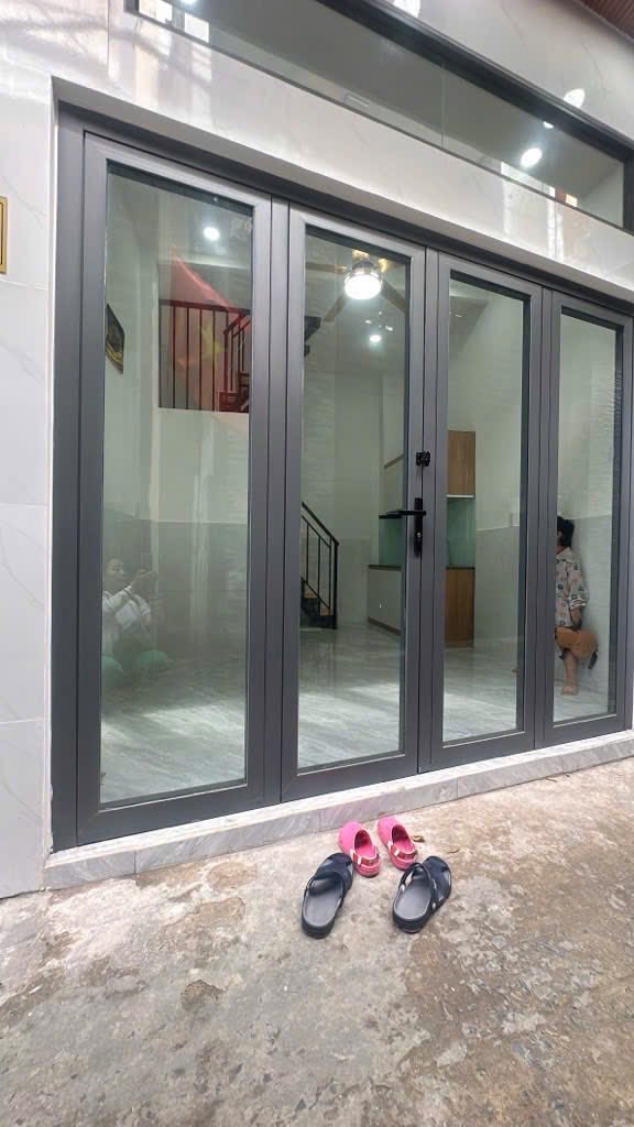 Nhà 3 tầng đẹp tại Âu Cơ, Tân Bình 50m² giá chỉ 2.86 tỷ - Sổ hồng chính chủ!