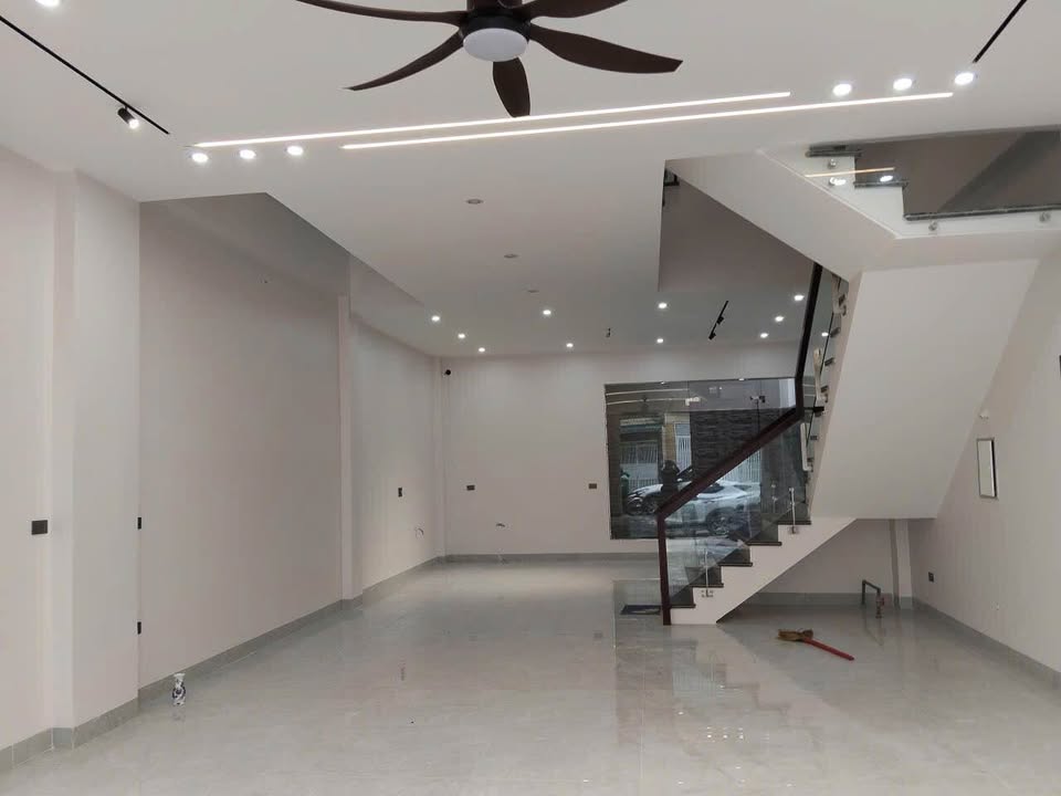 Bán nhà phố Trường Thi, Thanh Hóa 90m² giá 4 tỷ - Nhà mới hiện đại, tiện ích vượt trội!