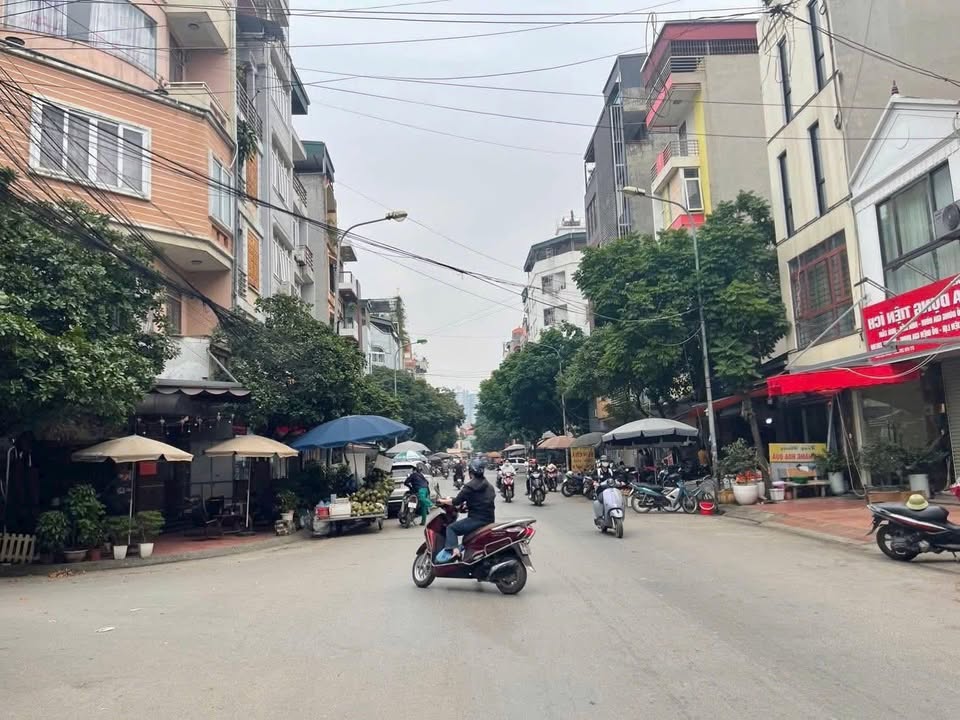 Nhà 4 tầng cho thuê tại Mậu Lương, Hà Đông - Phù hợp kinh doanh và văn phòng!