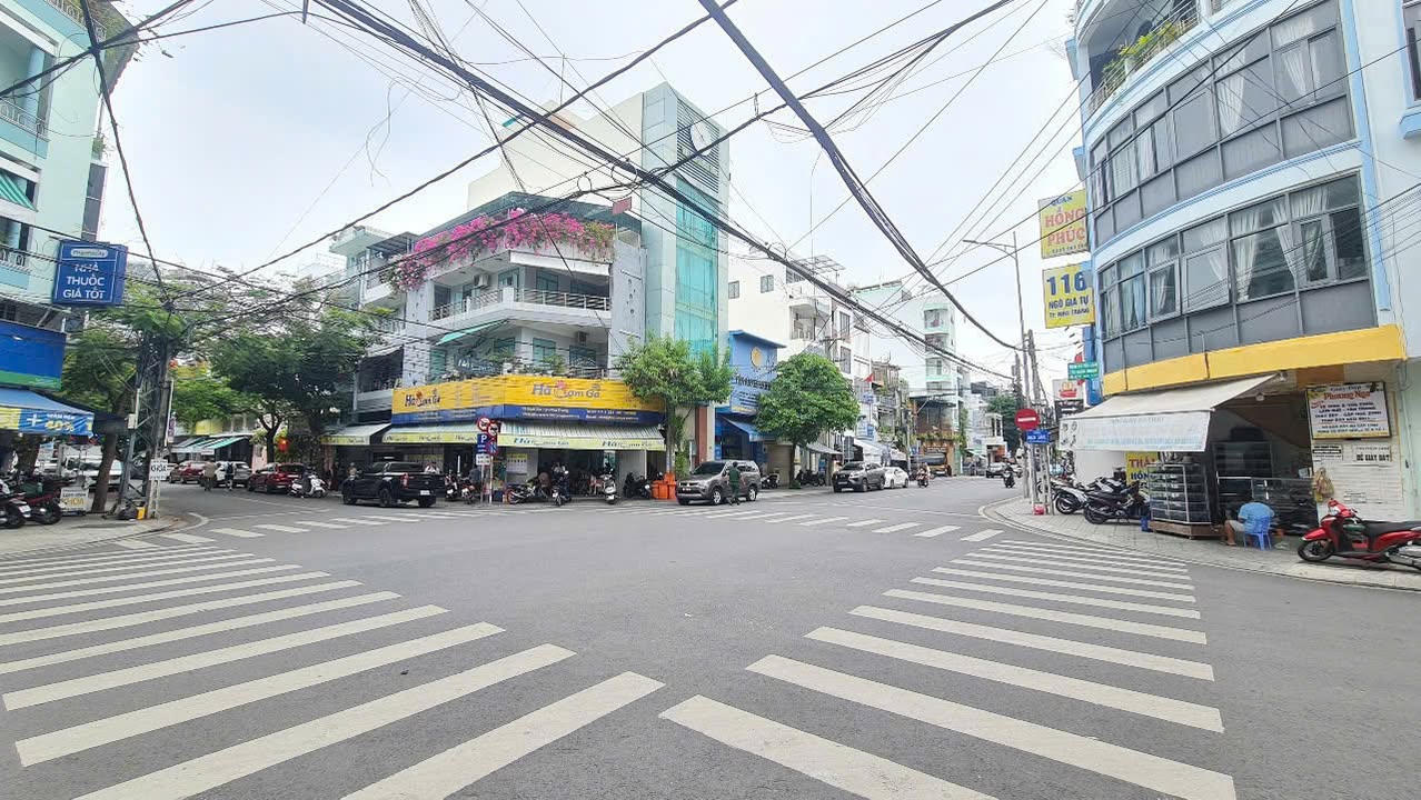 Nhà mặt tiền Bạch Đằng Nha Trang 124m² giá 26 tỷ - Đầu tư sinh lời hấp dẫn!