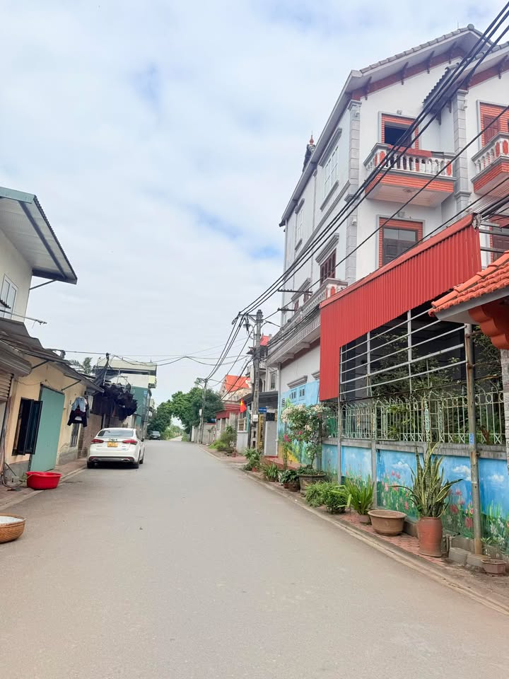 Đất nền Đặng Xá - Gia Lâm 60m² giá 3 tỷ - Mặt tiền rộng 5m, thuận tiện xây dựng!