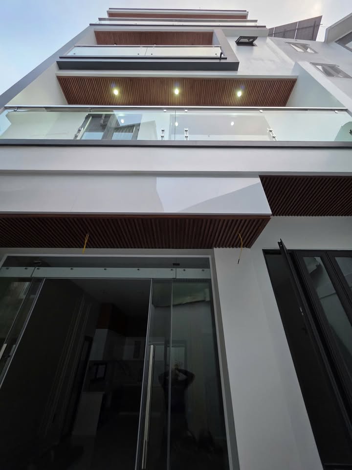 Nhà 4 Tầng Đường Trần Nguyên Hãn 60m² giá 4.05 tỷ - Vị trí đắc địa ngay hồ Tam Bạc!