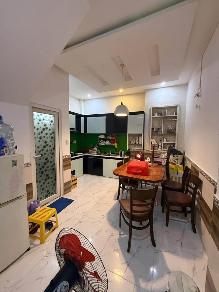 Nhà 4 tầng Trần Cao Vân, Đà Nẵng 40m² giá 3.87 tỷ - Đầy đủ nội thất, vào ở ngay!