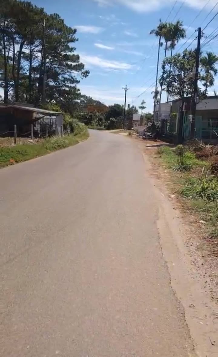 Đất bán Khúc Thừa Dụ, Đambri, 8700m² giá 22 tỷ - Cơ hội đầu tư sinh lời!