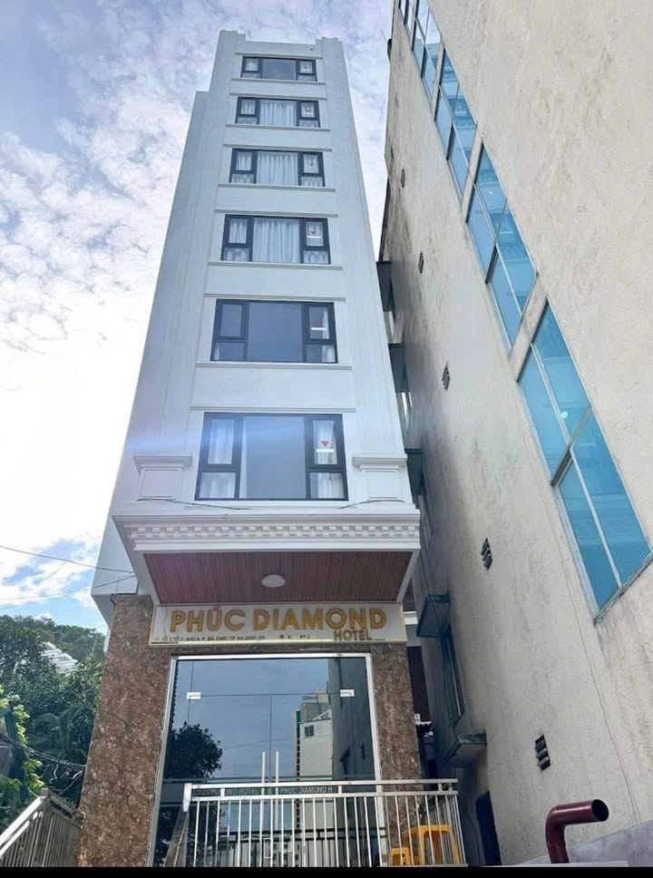 Khách sạn 36 phòng tại Bãi Cháy, Hạ Long 284m² giá 20 tỷ - Đầu tư sinh lời hấp dẫn!