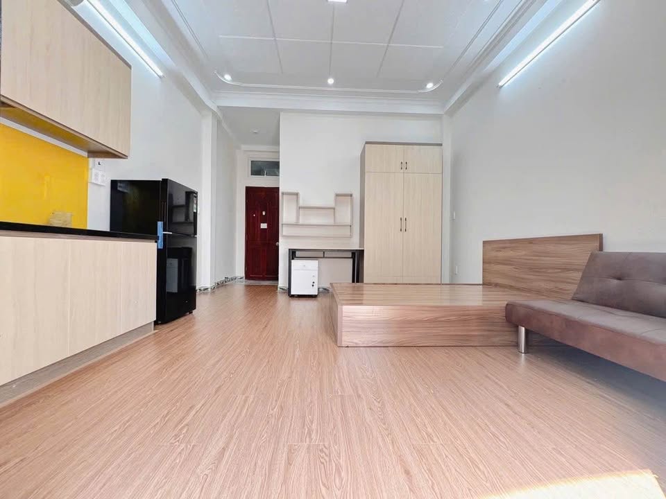 Căn hộ 5 tầng Phan Xích Long 27m² giá 15.5 tỷ - Khu phố ẩm thực sôi động!