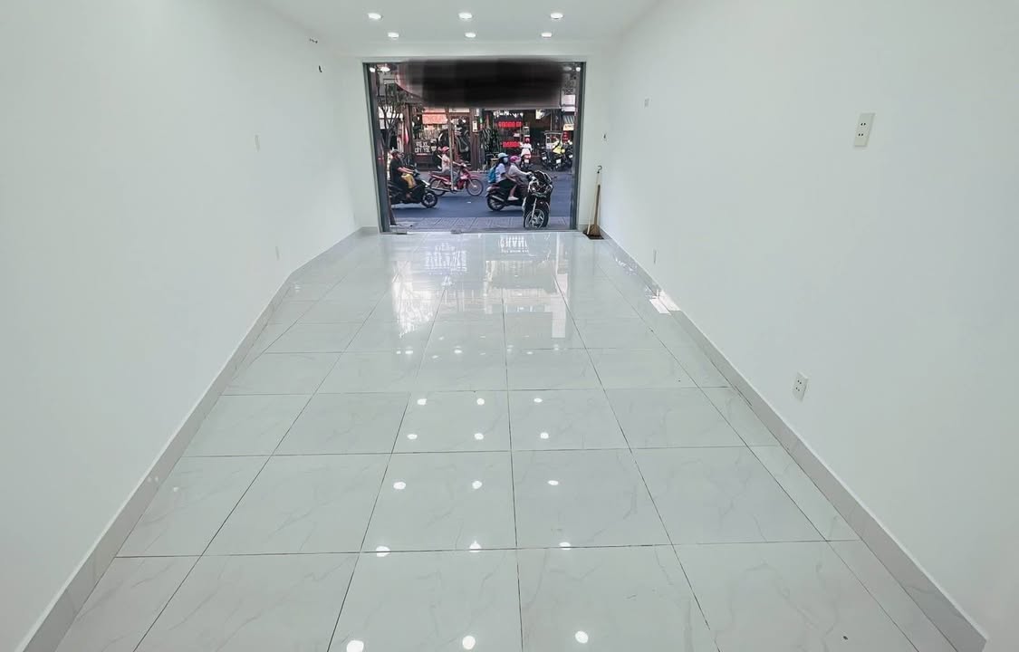 FrontHouse Bình Thạnh 44m² giá 9.9 tỷ - Vị trí đắc địa, kinh doanh sầm uất!