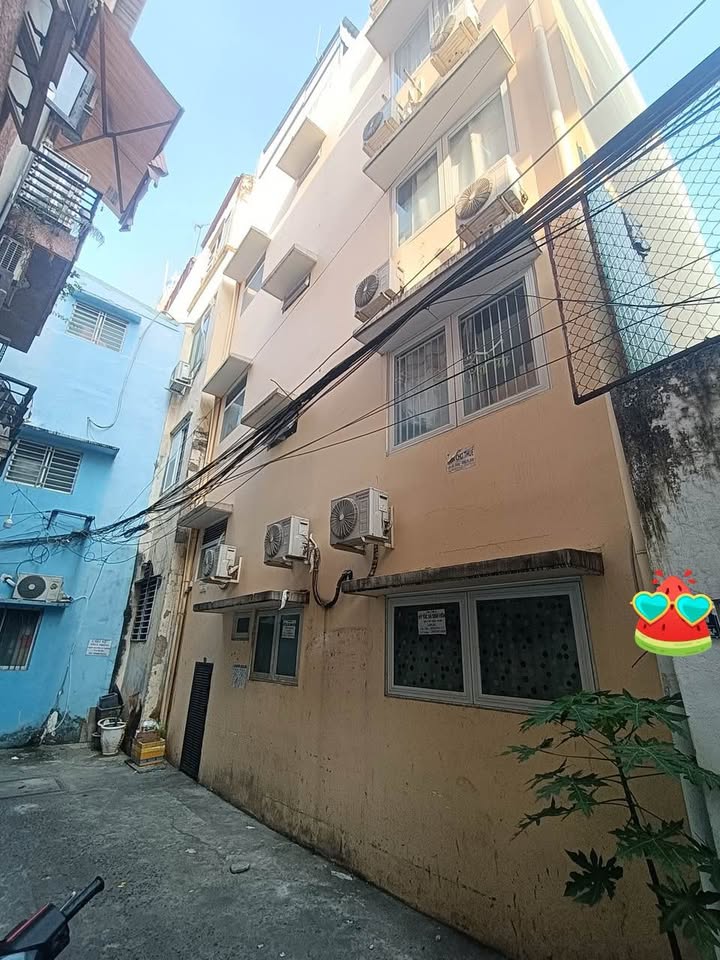 Căn hộ dịch vụ 11 phòng Hẻm 4m Nguyễn Duy Dương Quận 10 Diện tích 77m² - Đầu tư sinh lời ổn định!