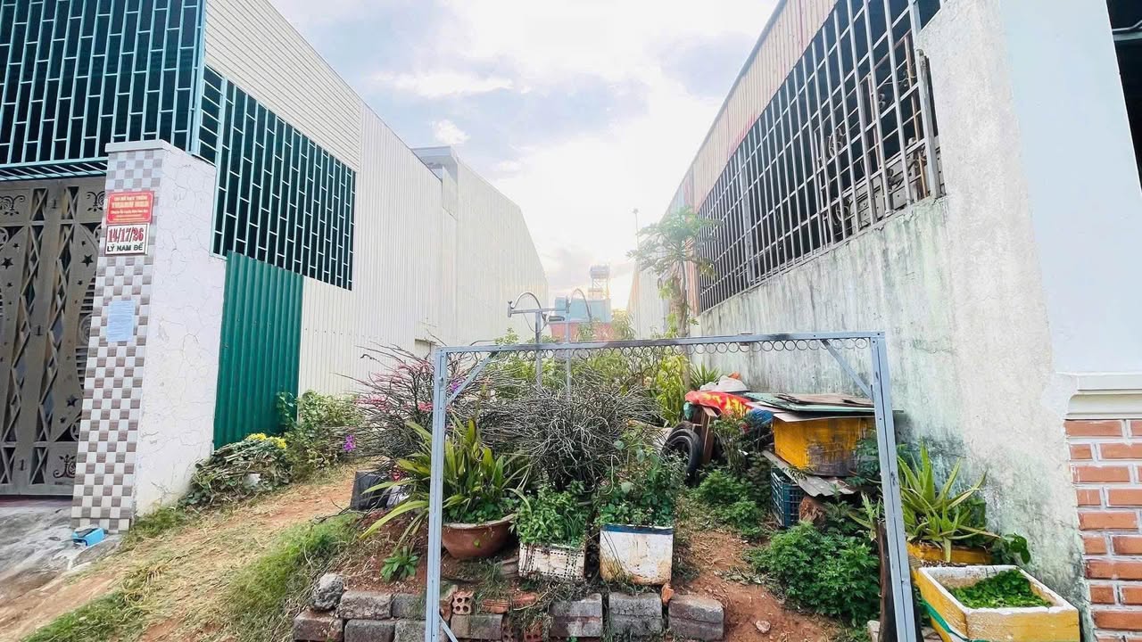 Đất Hẻm 14 Lý Nam Đế, Phù Đổng, 150m² giá 1 tỷ - Khu vực tiện ích đầy đủ!