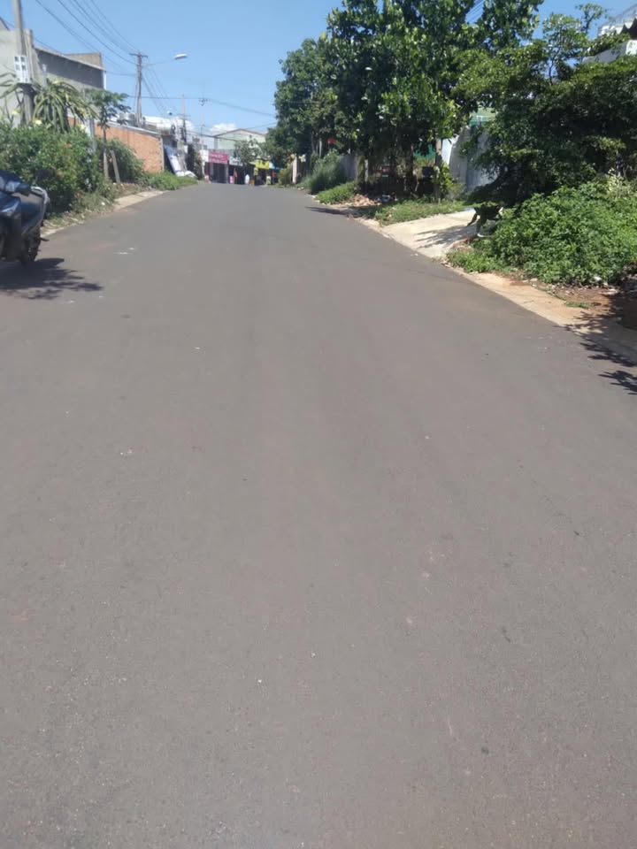 Nhà riêng Đắk Mil 288m² giá 3 tỷ - Đẹp không chê vào đâu được!