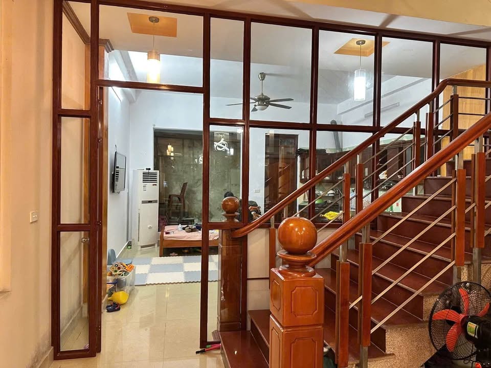 Nhà 5 tầng đường Trần Đăng Ninh, Cốc Lếu, Lào Cai - Giá chỉ 5.5 tỷ, sổ đỏ chính chủ!