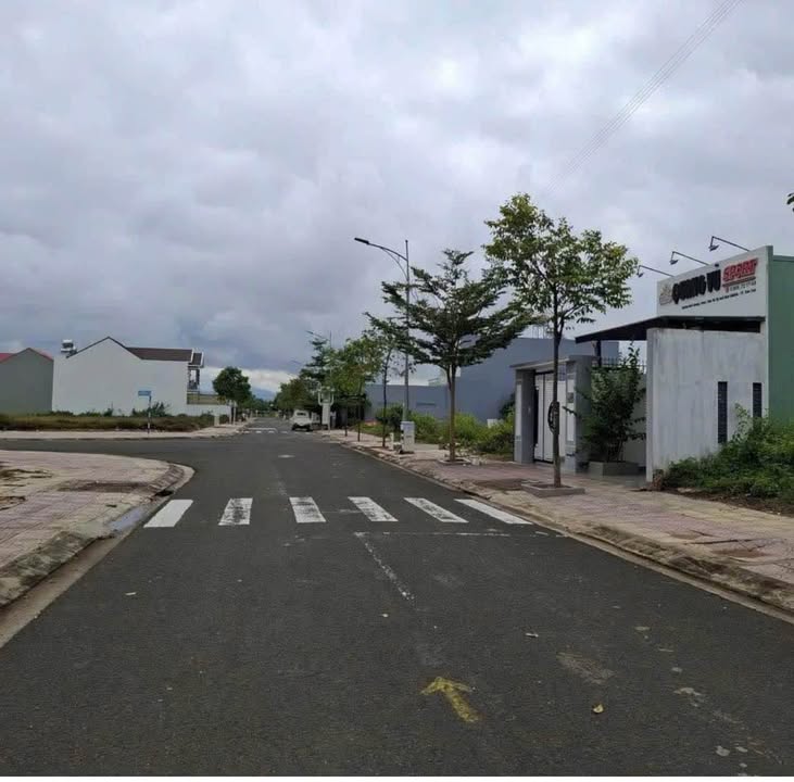 Đất thổ cư đường Đàm Quang Trung, Khu đô thị Nam Đăk La, 204m² giá 2.1 tỷ - Cơ hội đầu tư hấp dẫn!