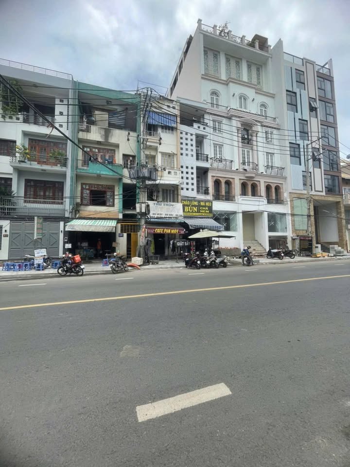 Nhà mặt tiền kinh doanh Hoàng Hoa Thám 63m² giá 19.5 tỷ - Đầu tư sinh lời ngay!