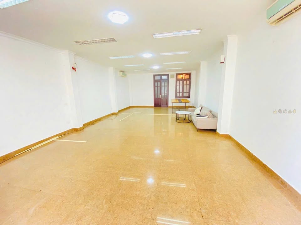 Cho thuê văn phòng Nguyễn Thị Định, Cầu Giấy 80m² - Mặt tiền rộng, an ninh tuyệt đối!