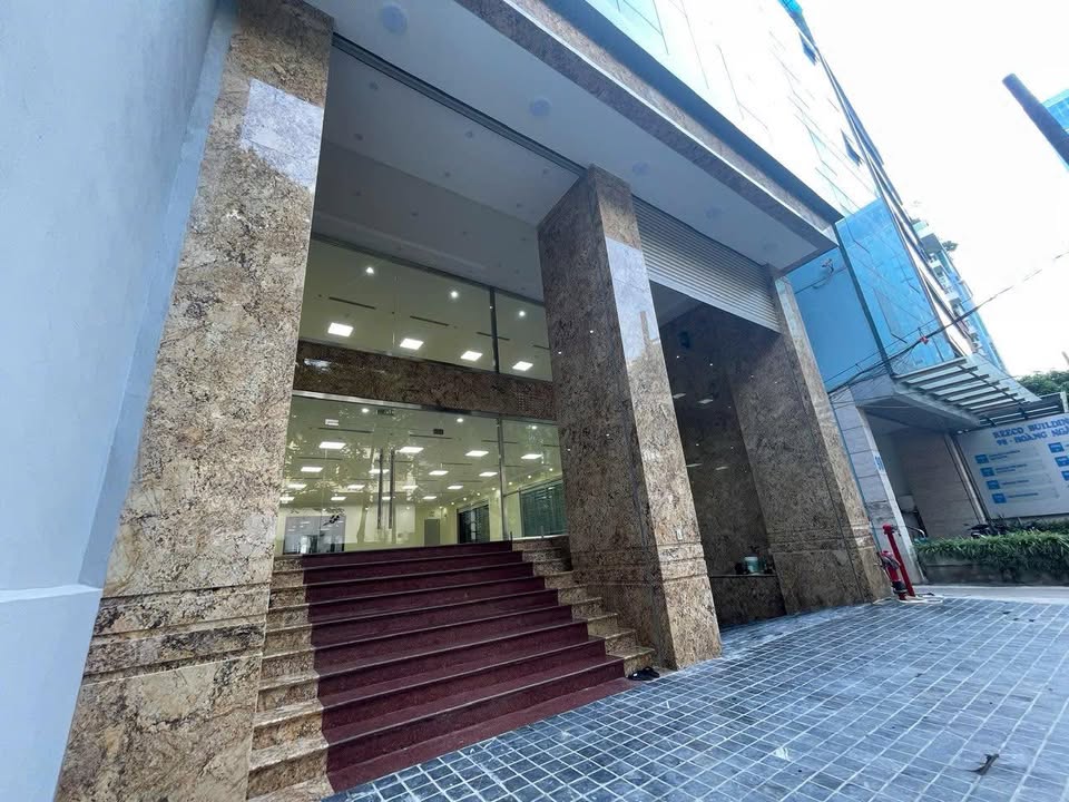 Cho thuê nhà mặt phố Hoàng Ngân, Thanh Xuân - Diện tích rộng, giá thỏa thuận!