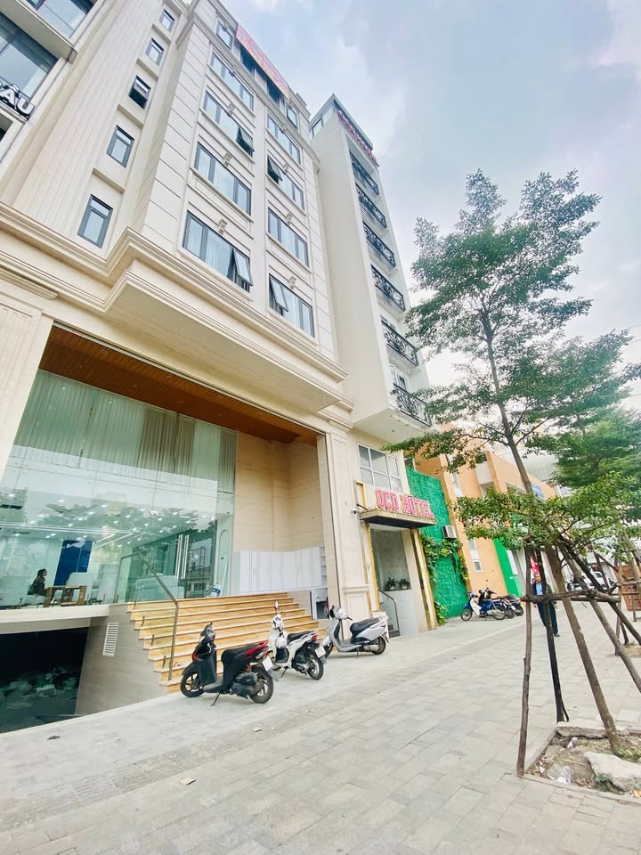 Cho thuê sàn văn phòng Đống Đa 200m² giá 55 triệu - Mặt phố Ô Chợ Dừa, tiện ích đầy đủ!