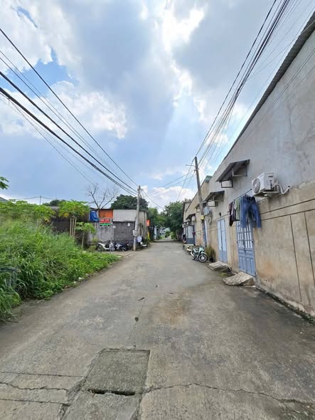 Đất biệt thự góc 2 mặt tiền Long Bình 260m² giá 2.85 tỷ - Vị trí đẹp gần khu hành chính