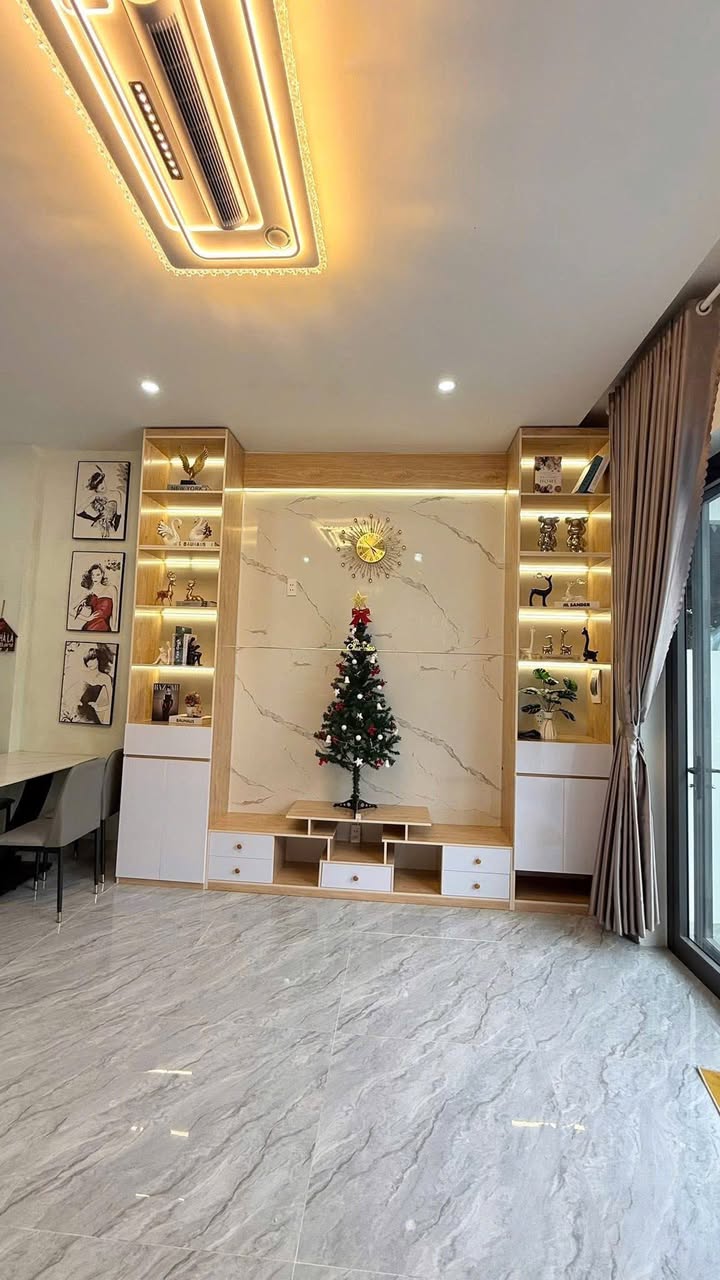 Nhà riêng Phường Hòa Quý, Quận Ngũ Hành Sơn 100m² giá 4.1 tỷ - Sẵn sàng vào ở!