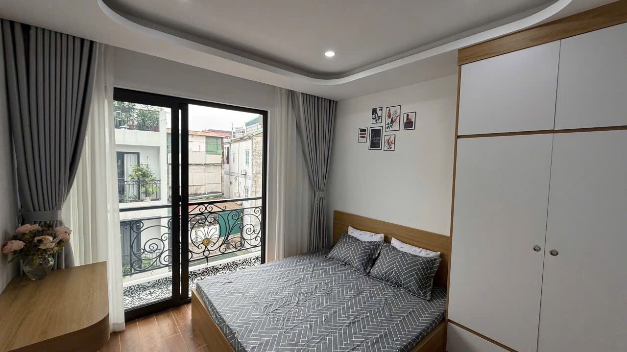 Nhà nhỏ cho thuê ngõ 89 Phan Kế Bính, 30m² - Nội thất đầy đủ, giá thỏa thuận!