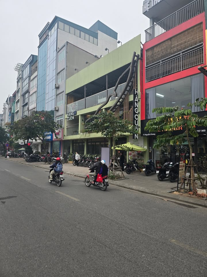 Cho thuê mặt phố Đỗ Quang, Cầu Giấy 180m² - Kinh doanh đa dạng, vị trí đắc địa!