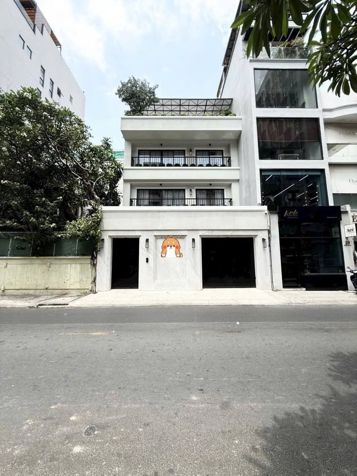 Biệt thự mặt tiền Đa Kao quận 1 124m² giá 80 tỷ - Kinh doanh sầm uất!