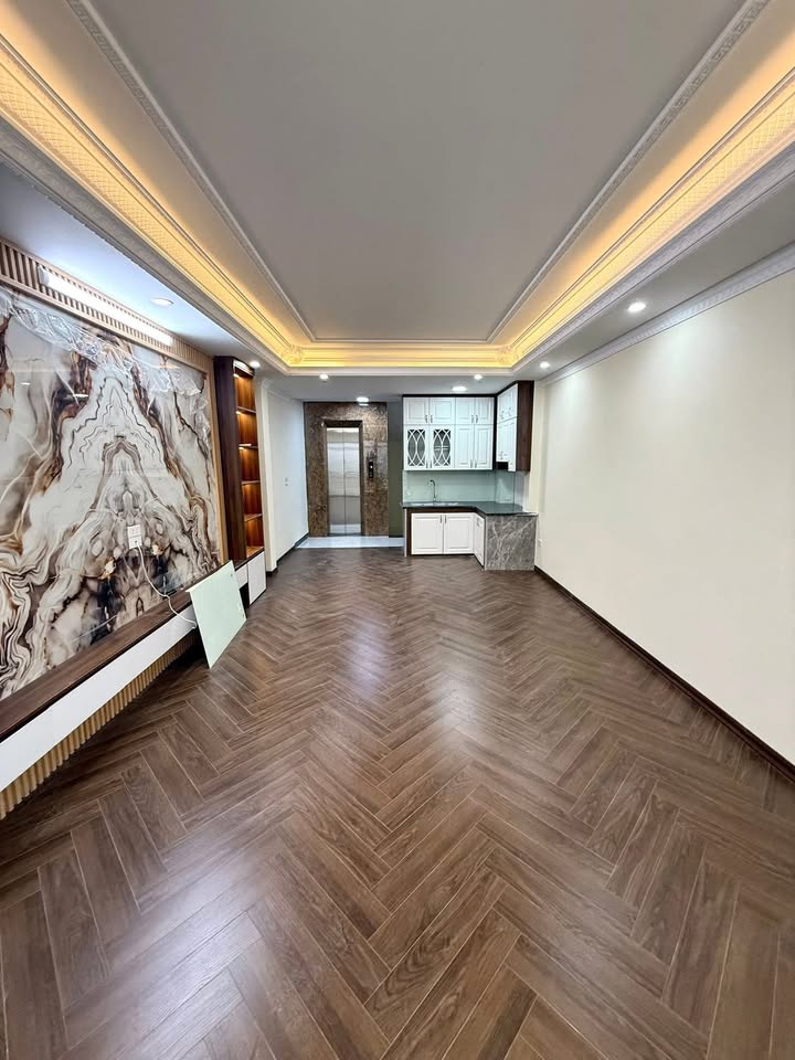 Nhà phố Vĩnh Hưng 50m² giá 13 tỷ - Thiết kế hiện đại, ô tô vào tận nhà!