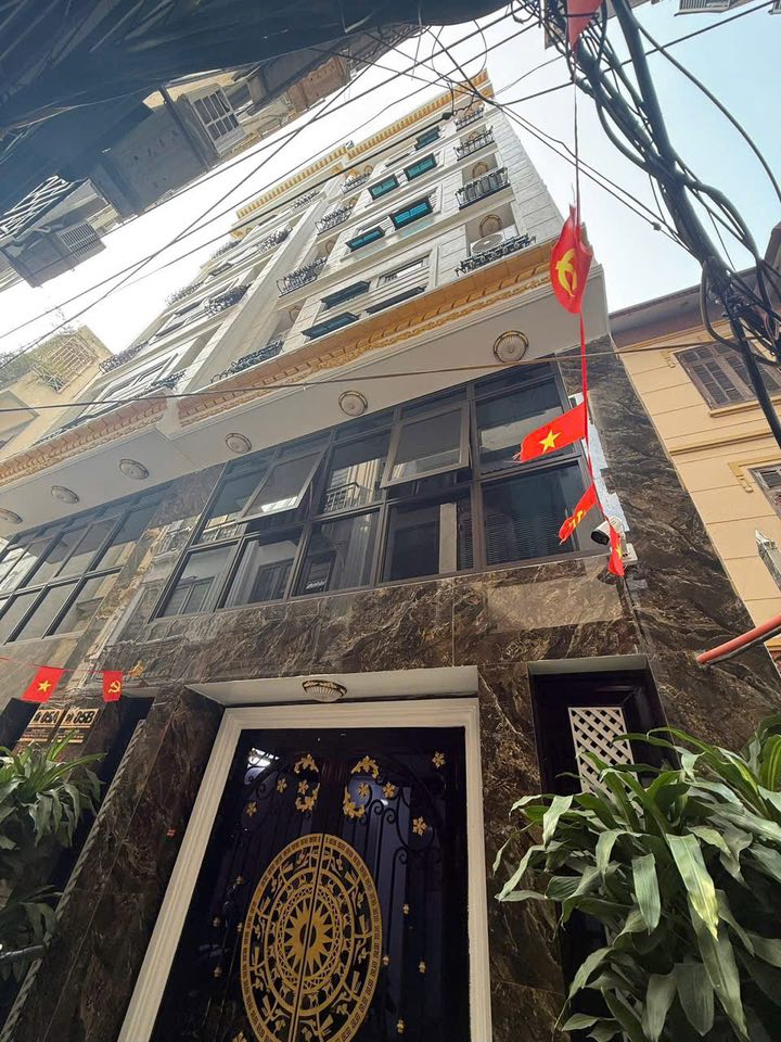 Bán Nhà Phú Diễn 59m² giá 18 tỷ - Dòng tiền cao, mặt tiền 5m thoáng đãng!