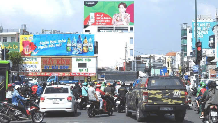 Mặt bằng cho thuê tại ngã tư Lê Quang Định - Phạm Văn Đồng 54m² giá 32 triệu - Vị trí kinh doanh sầm uất!